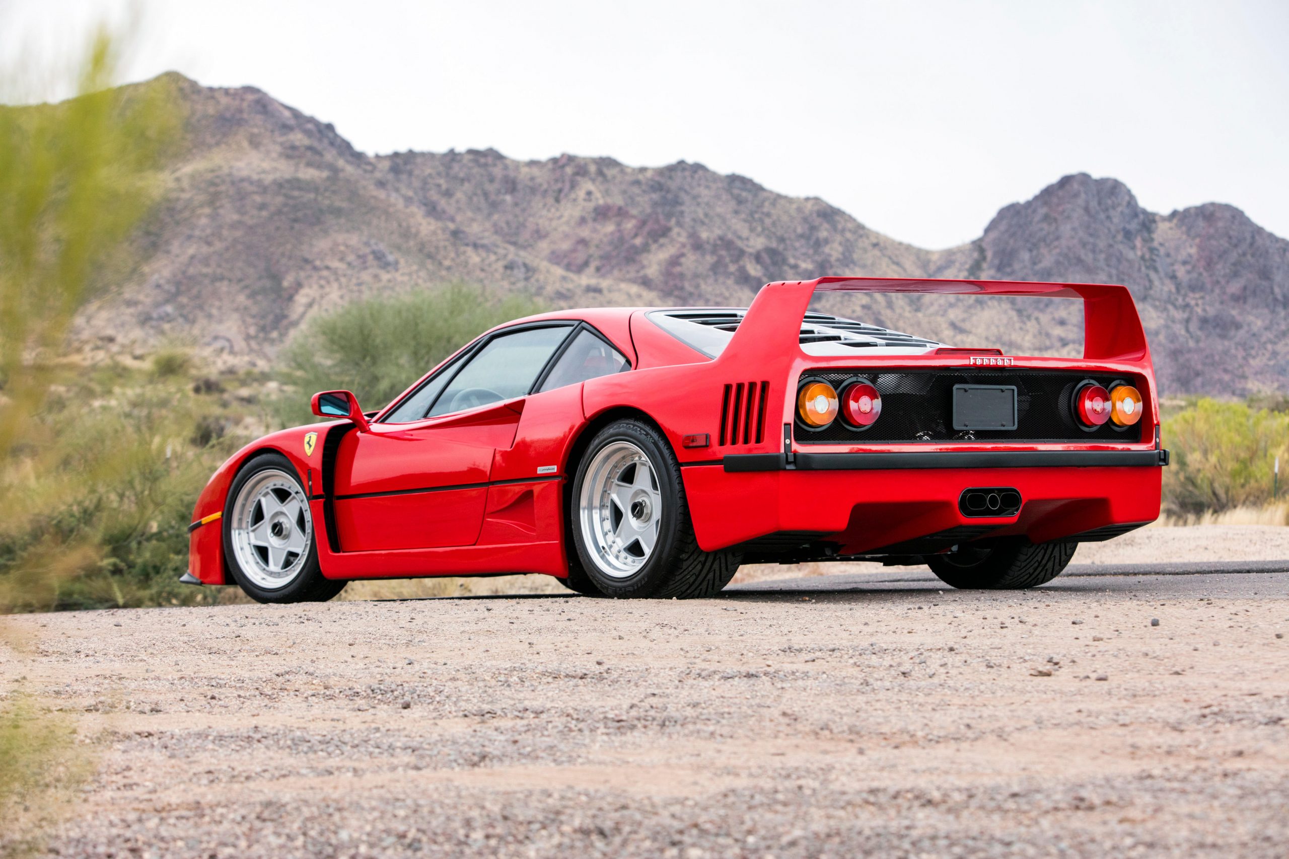 
								Ferrari F40 full									