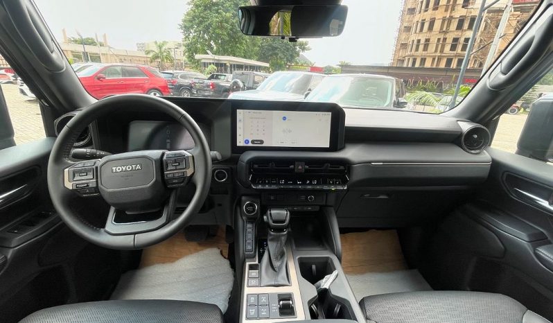 
								Toyota Land Cruiser Prado full									