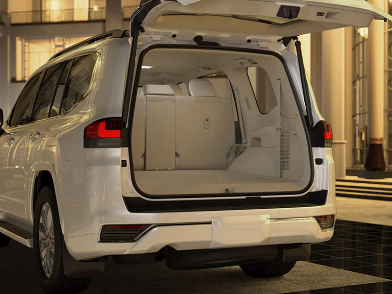 
								Land Cruiser 300 full									